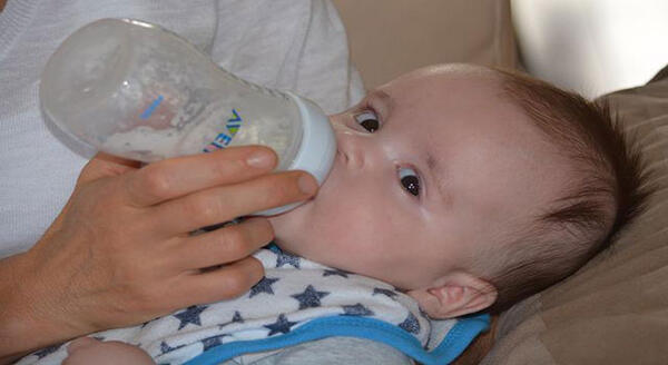 新政府网站可帮助父母找到婴儿配方奶